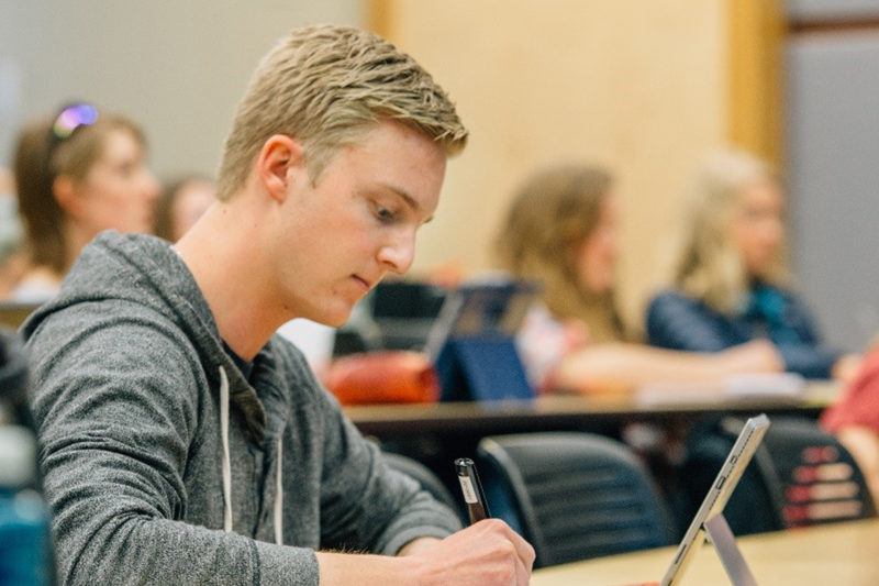 student using livescribe pen