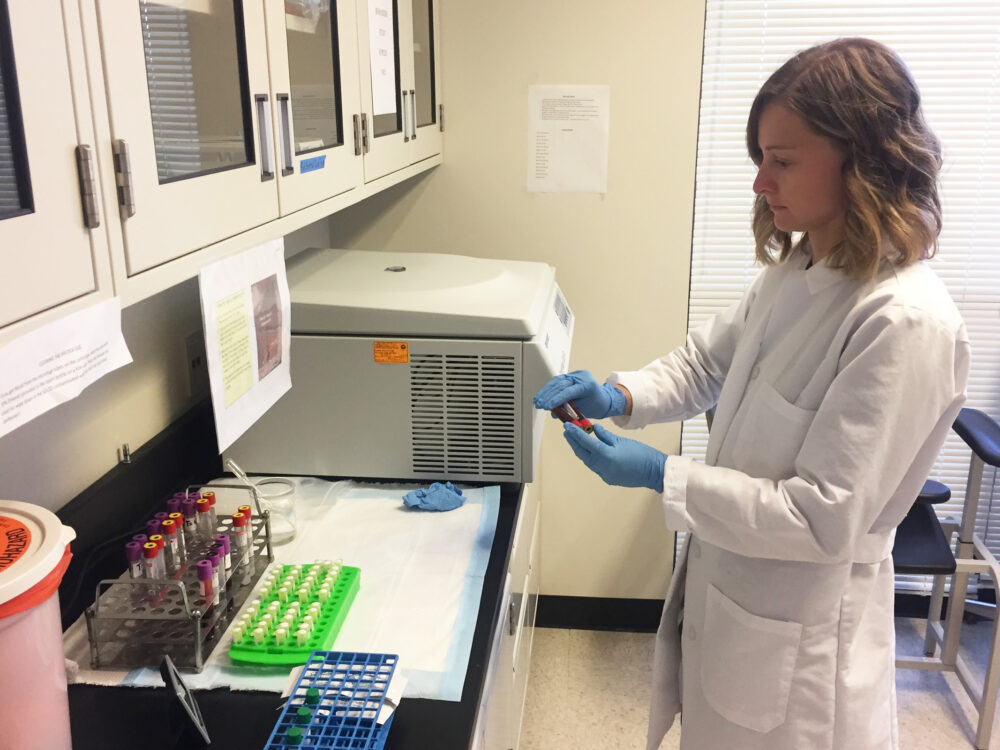 medical nutrition research student