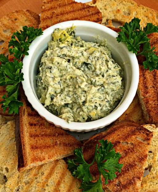 Baked Spinach Artichoke dip with toast