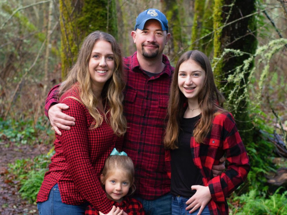 fall 2020 bsw graduate virginia smith and family