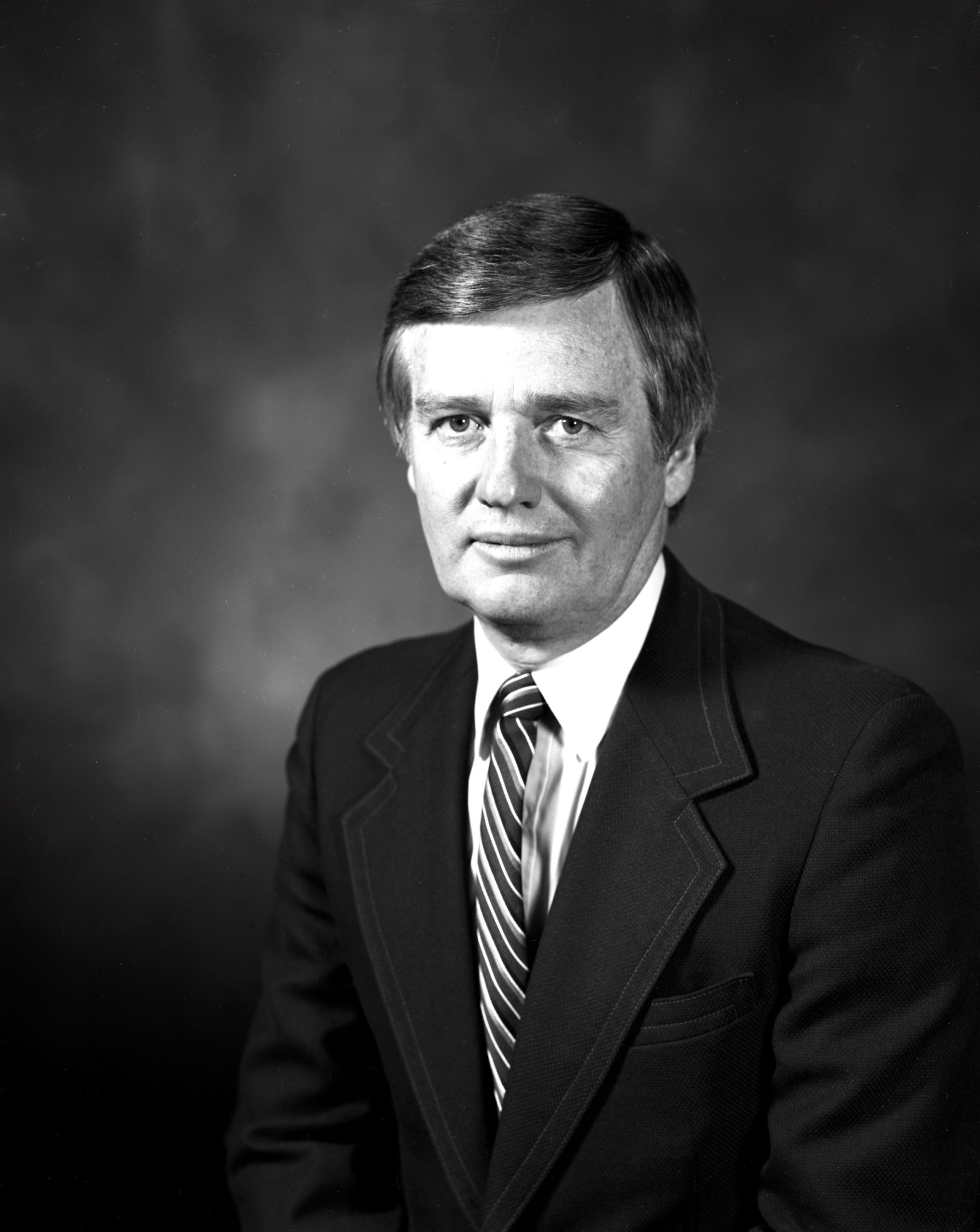 Portrait of Dean Bill Johnson
